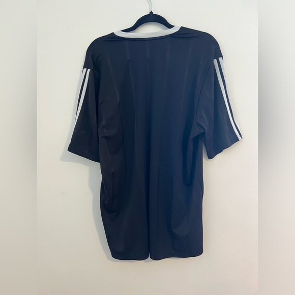 Adidas Black and White Striped Performance Shirt XL - Picture 8 of 8